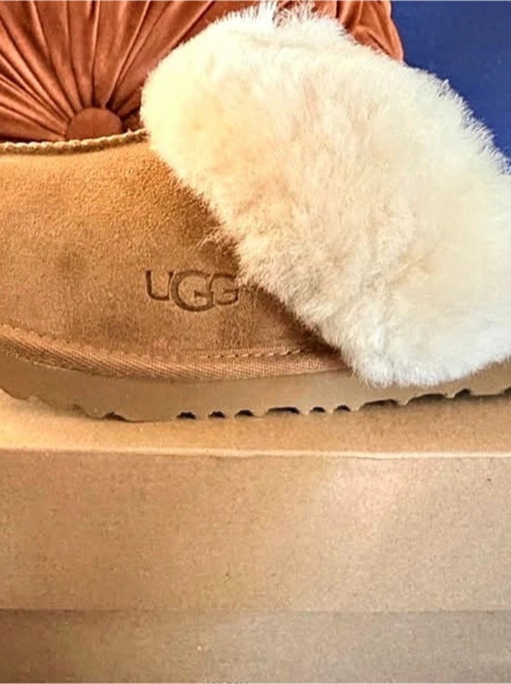 UGG Child Cozy Slippers NWT